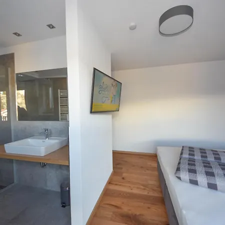 別荘 Alpenzeit ラディス